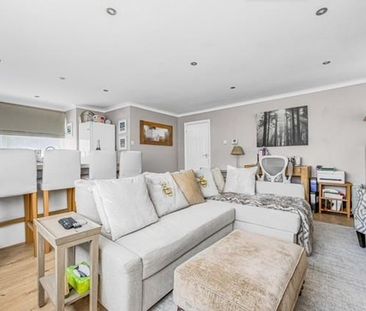 2 bedroom maisonette to rent - Photo 4