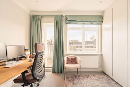 4 bedroom townhouse to rent - Photo 3