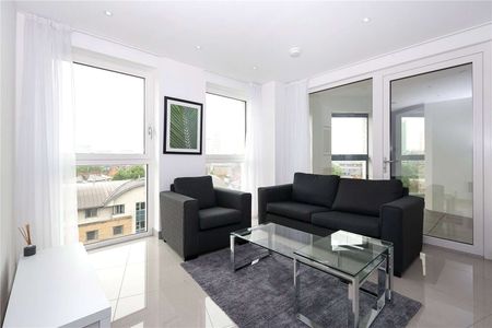 A beautifully appointed, one bedroom apartment situated within this modern development located in the heart of Blackfriars Circus, Southwark. - Photo 2