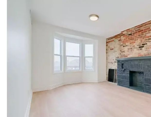 2 bed 2 bath - High Park Apartment - Amazing Location | 1719 Bloor Street West, Toronto - Photo 1