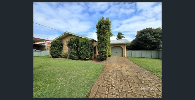 98 Hursley Road, Newtown, Qld 4350 - Photo 1