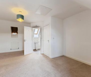 4 bedroom terraced house to rent - Photo 6