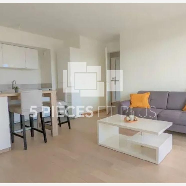 Location Appartement 3 pièces 59m² COURBEVOIE 92400 - Photo 1