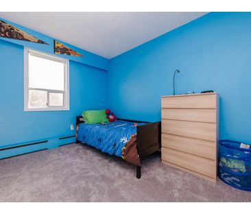 Rancher Home in Peaceful Neighbourhood - Photo 3