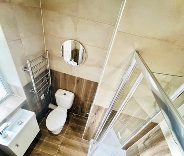 Room in a Shared House, London, SW20 - Photo 6