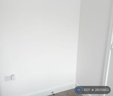 1 bedroom in a house share to rent - Photo 6