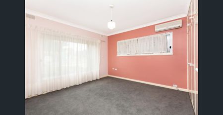 Your Family Sanctuary Awaits – Space, Security, Comfort & Convenience - Photo 3