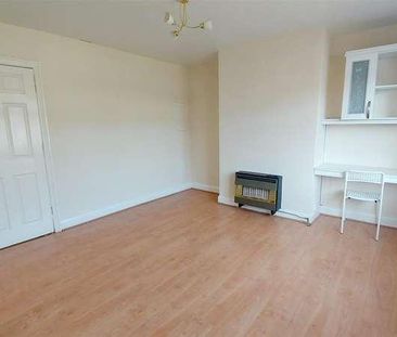 Almond Road, Kettering. Northants, NN16 - Photo 3