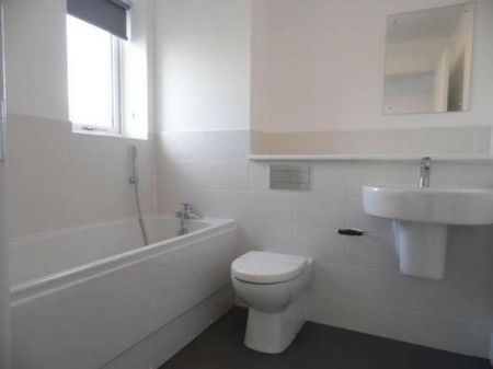 2 bed Semi-Detached - To Let - Photo 4