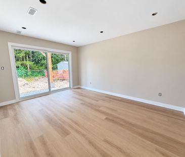 For Lease - 1 Riverdale Drive Unit# 9, Wasaga Beach, Ontario - Photo 3