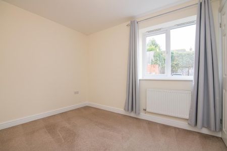 1 bedroom ground floor flat to rent - Photo 2