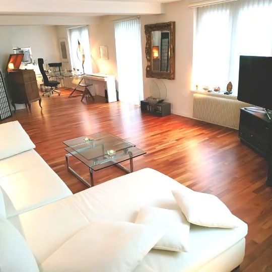 2.5 Zimmer, 86 m², 3. Stock - Photo 1