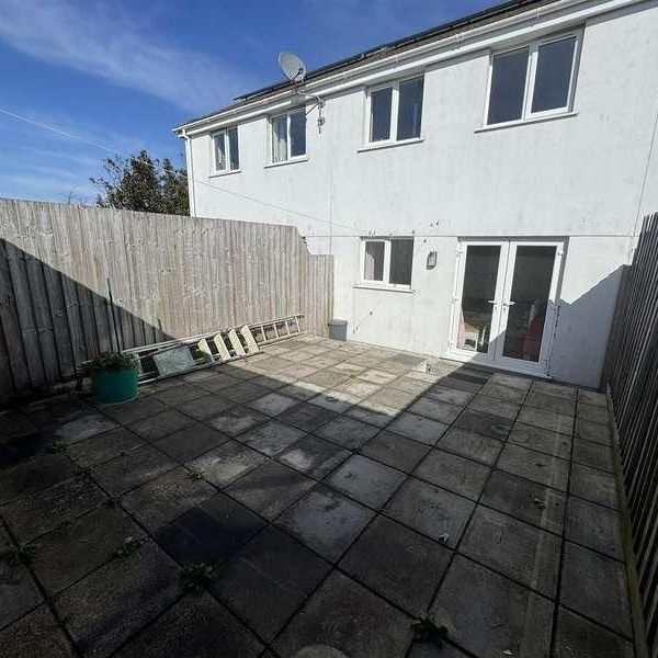 East Court, Redruth, TR15 - Photo 1