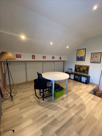 Location Maison 4 pièces 65m² - Photo 2
