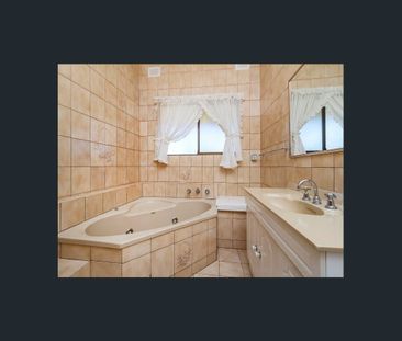 FAMILY HOME - Photo 4