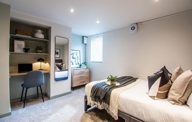 Ash Road, Headingley, LS6 3HD, Leeds - Photo 1