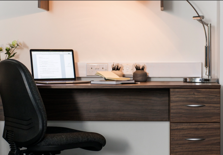 1 bedroom in a flat share to rent - Photo 3