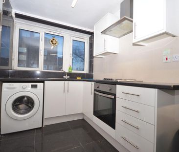 1 bedroom in a flat share to rent - Photo 5