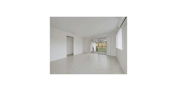 Walking distance to shops and parks - Photo 1