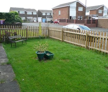 2 bedroom flat to rent - Photo 3