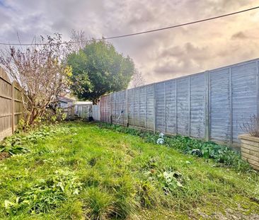 River Avenue - Photo 3