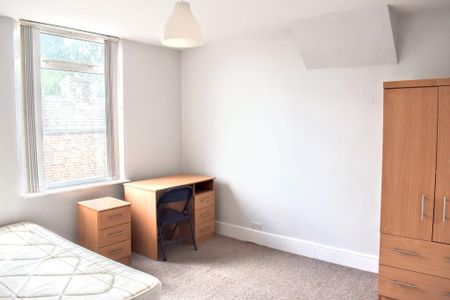 5 bedroom terraced house to rent - Photo 3