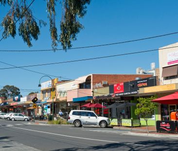 Renovated Comfort in Central Blackburn - Photo 2