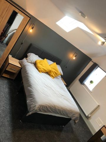 14 bedroom flat to rent - Photo 3