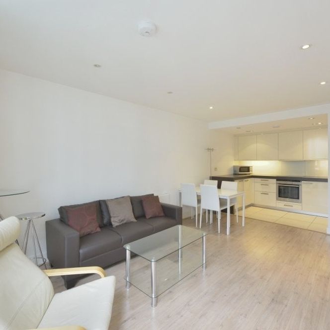 2 bedroom flat to rent - Photo 1