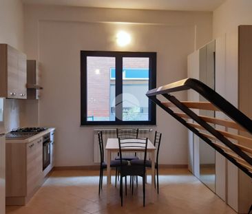 Monolocale in affitto - Photo 1