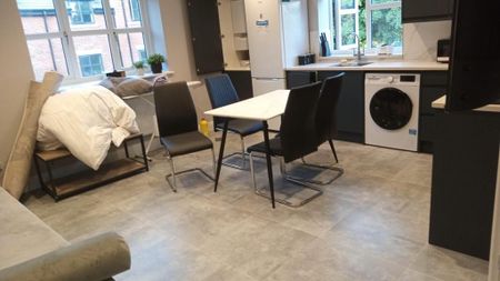 2 bedroom flat to rent - Photo 5