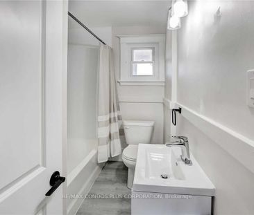 Detached Home For Lease | X8137558 - Photo 1