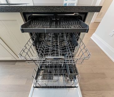 For Lease - 30 Mace Avenue, Richmond Hill, Ontario - Photo 6