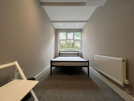 2 bedroom ground floor flat to rent - Photo 3