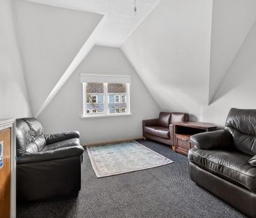 Flat 3, 81 Wellington Park, Belfast, BT9 6DP - Photo 1