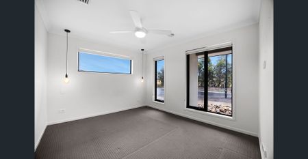 Modern Coastal Living in Prime Armstrong Creek Location - Photo 4