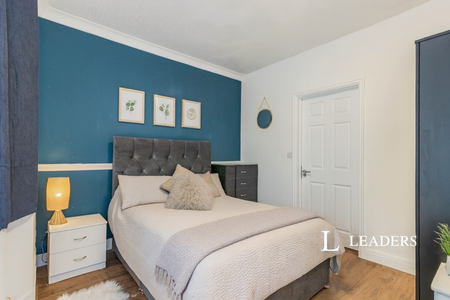 1 bedroom property to rent Burwood Road, Hersham, Walton-on-Thames, KT12 - Photo 4