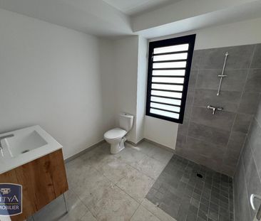 Location Appartement 3 pièces 64m² ST PIERRE 97410 - Photo 4