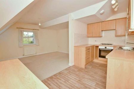 Augustine Court, Spire View, SP2 - Photo 3