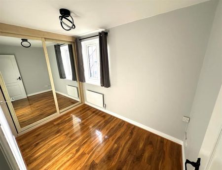 2 Bedroom End Terrace To Let - Photo 3