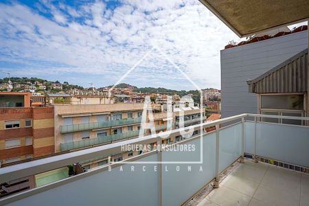 4 bedroom luxury Villa for rent in Barcelona, Catalonia - Photo 2