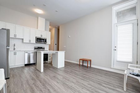 For Lease - 3265 Carding Mill Trail Unit# 101, Oakville, Ontario - Photo 5