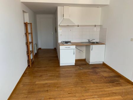 Location appartement 1 pièce 42 m² à Aubenas (07200) - Photo 2