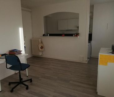 Location appartement 1 pièce 31.07 m2 à Tours - Photo 2