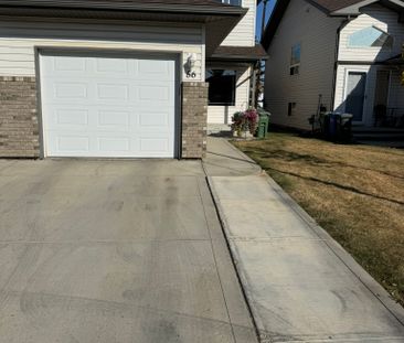 Cozy and Comfortable 2 Bedroom 2.5 Bathroom Condo Unit - Photo 5