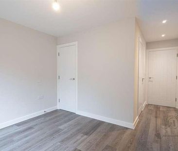 Ground Floor Flat, St Marys Road, Greenhithe, Kent, DA9 - Photo 5
