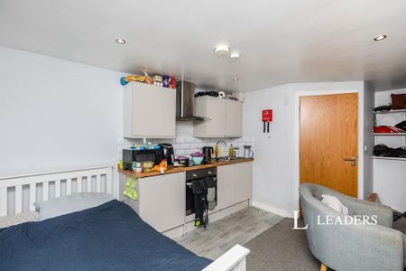 Studio to rent - Photo 3