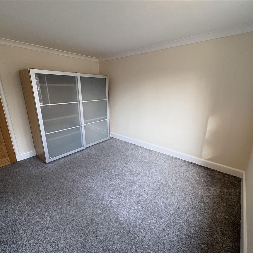 Otley Road, Headingley, LS6 3PX, Leeds - Photo 1
