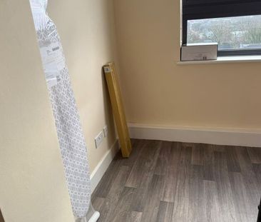 Flat 15 Oakfield House, Preston New Road, Blackburn. BB2 6AY - Photo 5