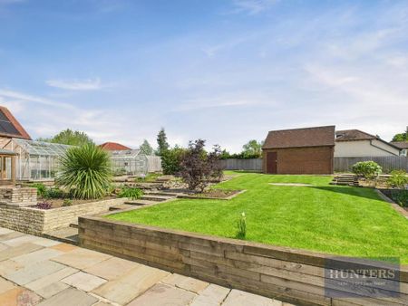 5 bedroom detached house to rent - Photo 4